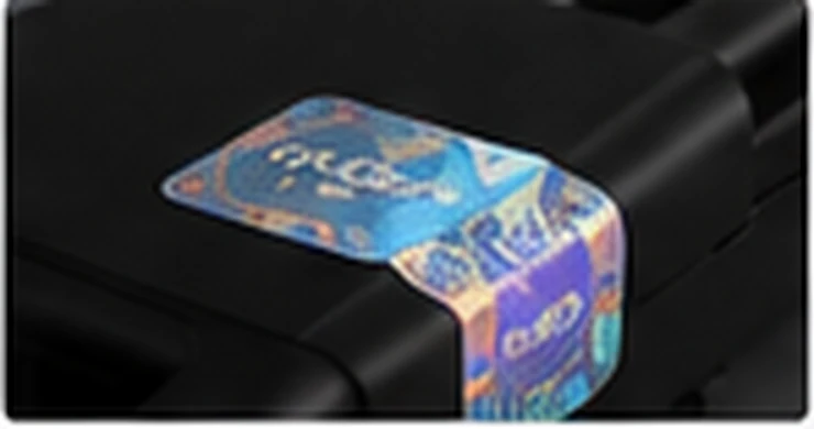 Security label placed across a product closure
